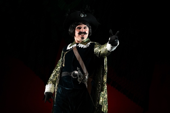 "&Scy;&Ocy;&Bcy;&Acy;&Kcy;&Acy; &Ncy;&Acy; &Scy;&IEcy;&Ncy;&IEcy;"