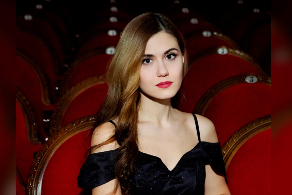 "&Lcy;&yucy;&bcy;&ocy;&vcy;&softcy; &dcy;&vcy;&acy;&dcy;&tscy;&acy;&tcy;&ocy;&gcy;&ocy; &vcy;&iecy;&kcy;&acy;"