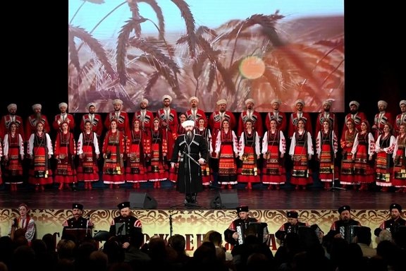 &Kcy;&ucy;&bcy;&acy;&ncy;&scy;&kcy;&icy;&jcy; &kcy;&acy;&zcy;&acy;&chcy;&icy;&jcy; &khcy;&ocy;&rcy; &laquo;&Ncy;&acy;&mcy; 215 &lcy;&iecy;&tcy;&excl;&raquo;